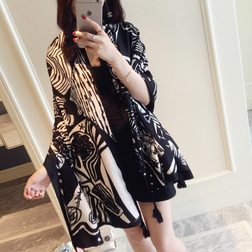 2025 New Retro Black And White Cotton And Linen Long Women's Printed Scarf