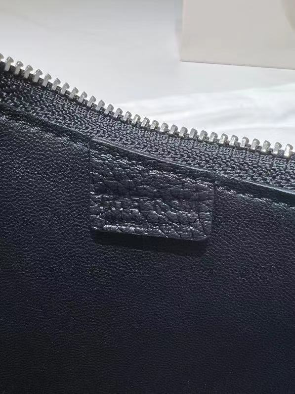 2025 Black Niche Commuting Extremely Simple Shoulder Half-moon Bag For Women Kendall's Baguette Crescent Bag Underarm