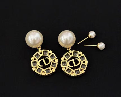 French Retro Front And Back Pearl Earrings Women's Light Luxury Round Letter Square Diamond Earrings