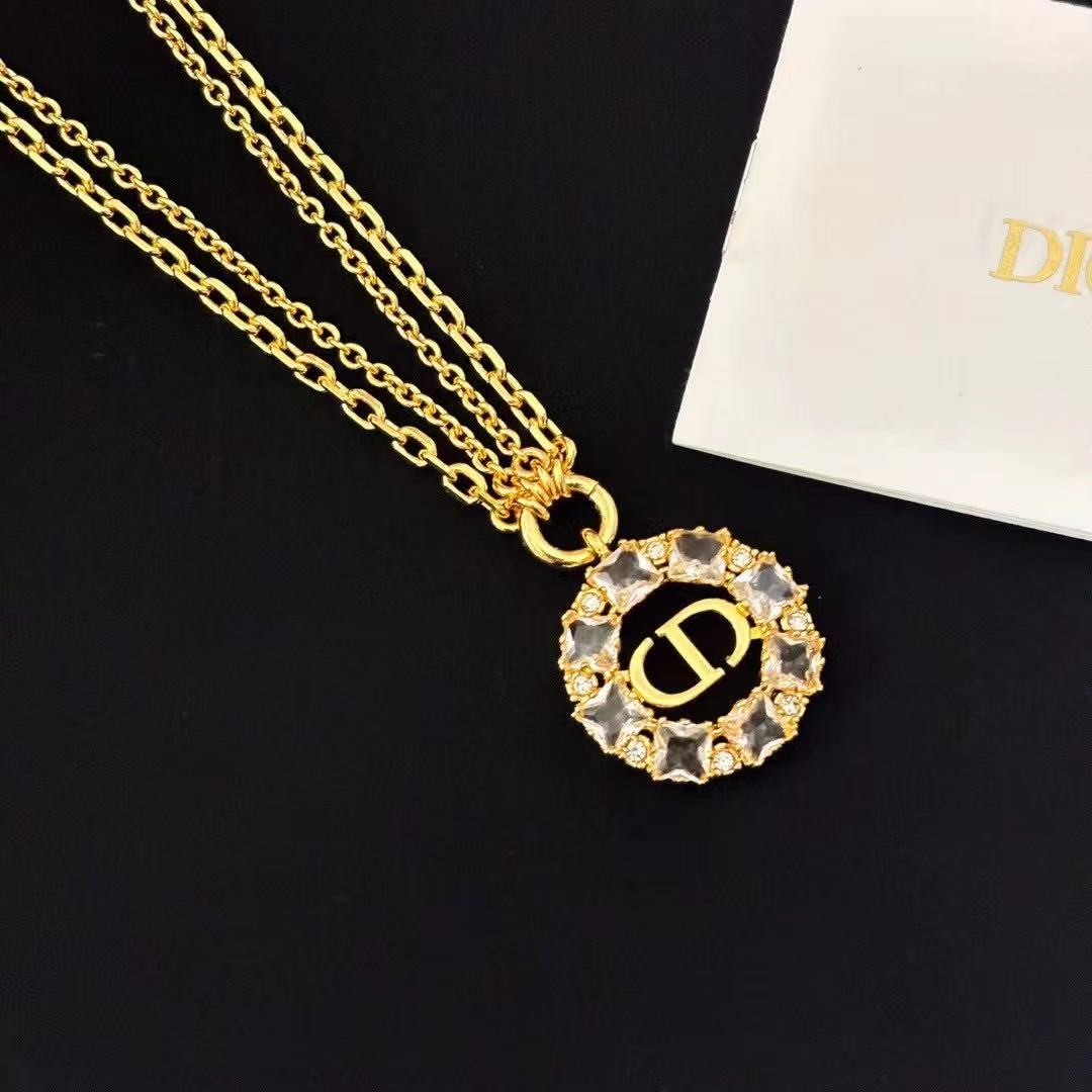 Letter CD Women‘s ’Ins Niche Light Luxury Diamond Clavicle Necklace
