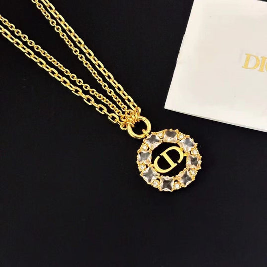 Letter CD Women‘s ’Ins Niche Light Luxury Diamond Clavicle Necklace
