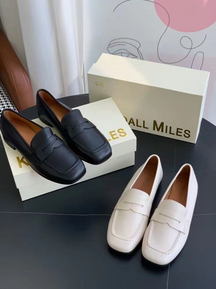 2025 New Black White Retro Saddle Strap Square Toe British Style Slip-on Flat Loafers Shoes