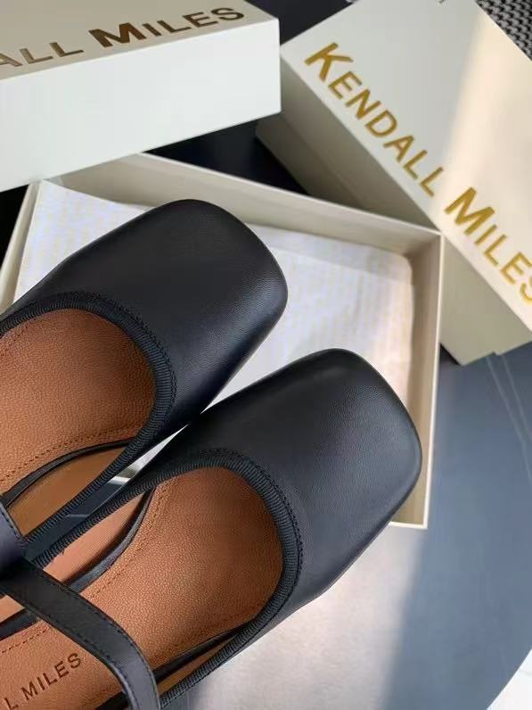 2025 Spring Summer New Black Cowhide Thick Heel Mary Jane Single Shoes Women's French Square Head Shallow Mouth Strap Pearl Bridesmaid Shoes