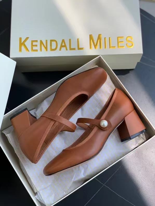2025 Spring Summer New Black Cowhide Thick Heel Mary Jane Single Shoes Women's French Square Head Shallow Mouth Strap Pearl Bridesmaid Shoes